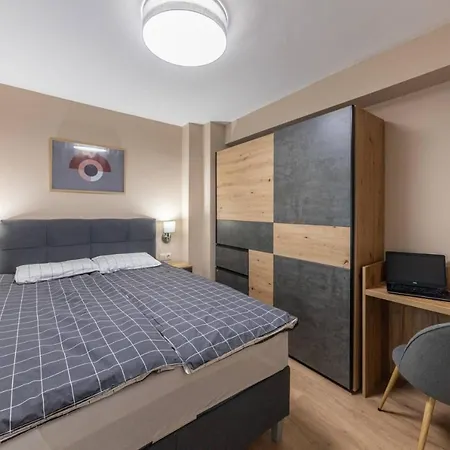 комфорт на метри от морската градина и центъра Apartmán