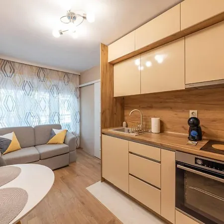 комфорт на метри от морската градина и центъра Apartment Warna
